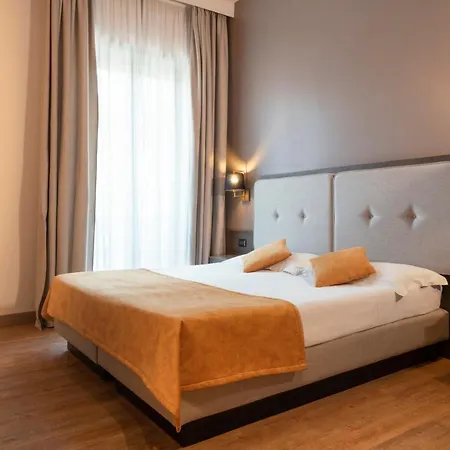 Mokinba King Milano