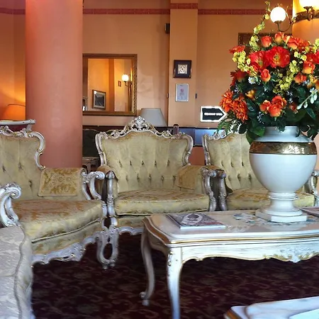 Mokinba King Hotel 4*